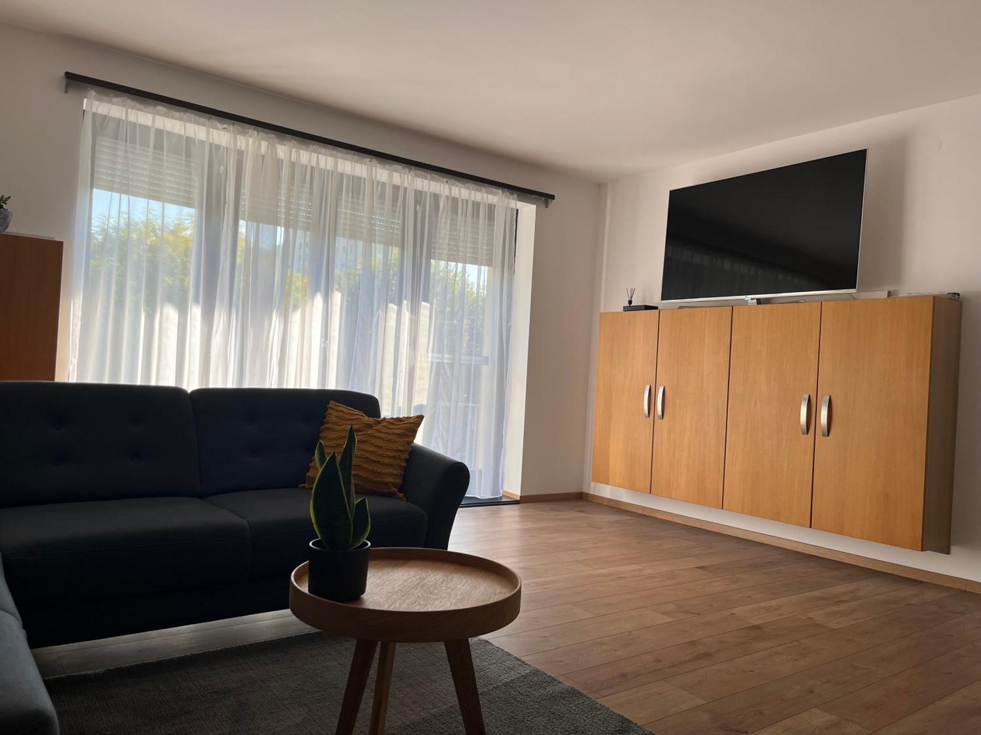 Toelgyes Apartmanhaz Seghedin Exterior foto