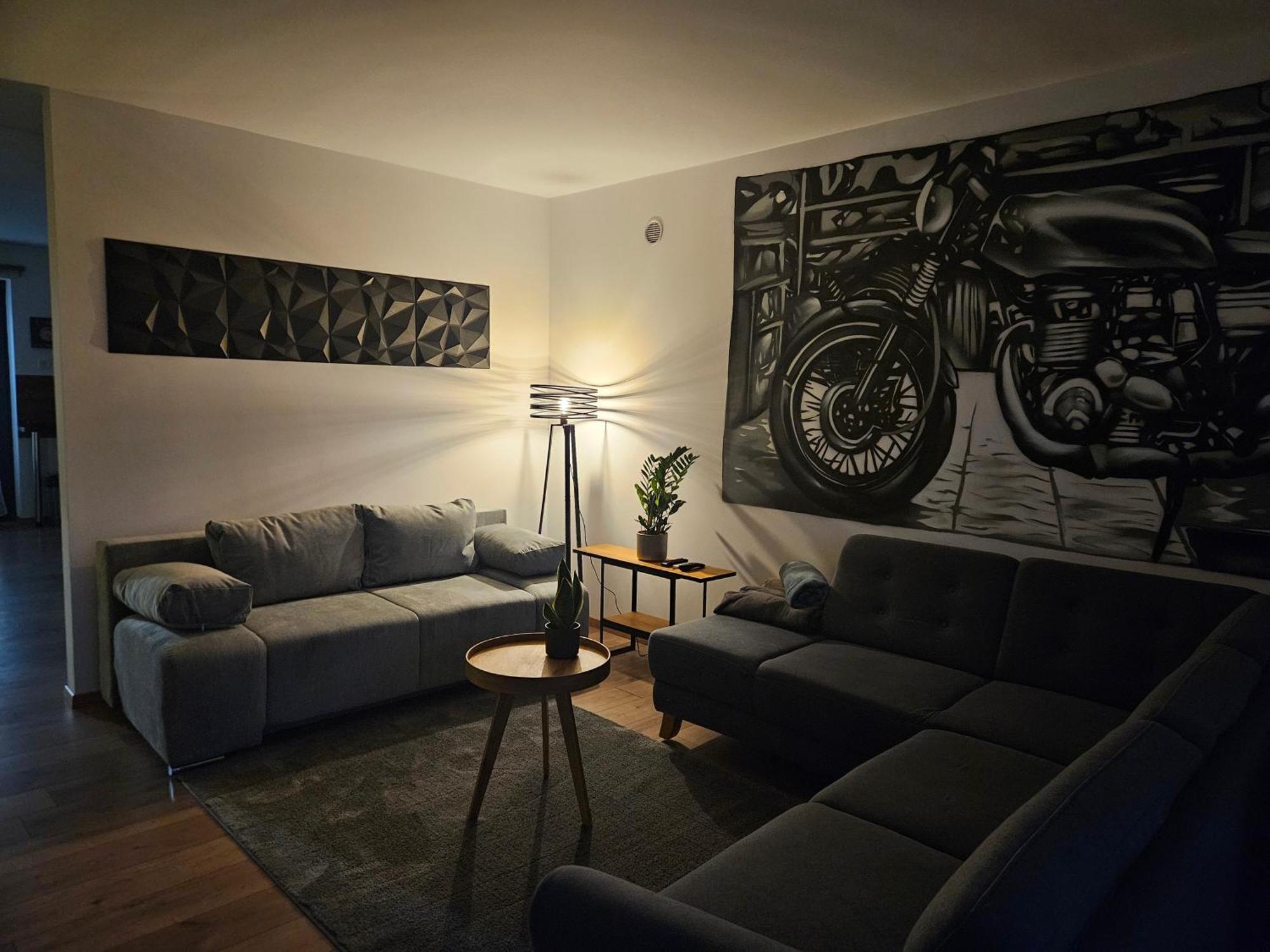Toelgyes Apartmanhaz Seghedin Exterior foto