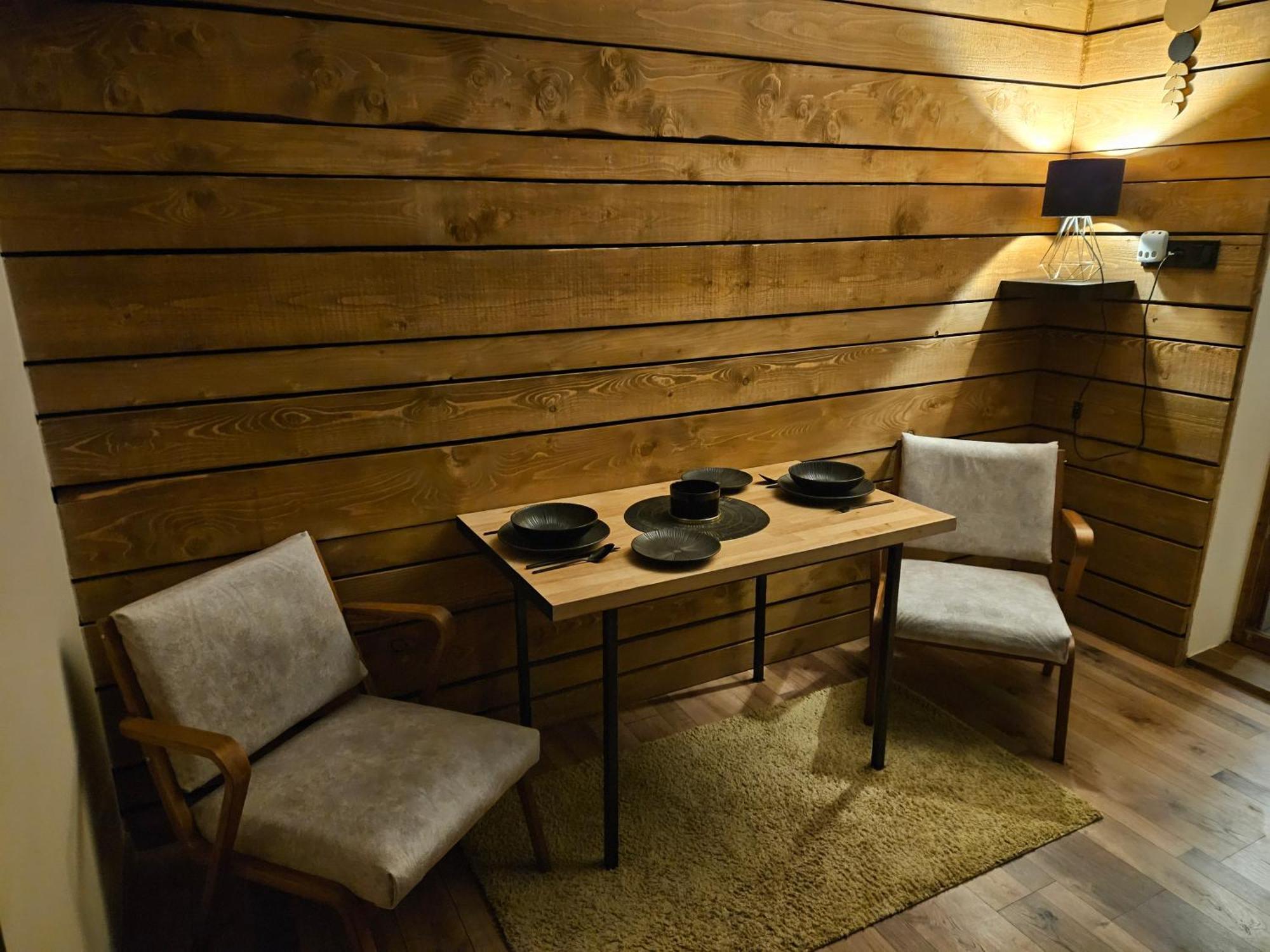 Toelgyes Apartmanhaz Seghedin Exterior foto