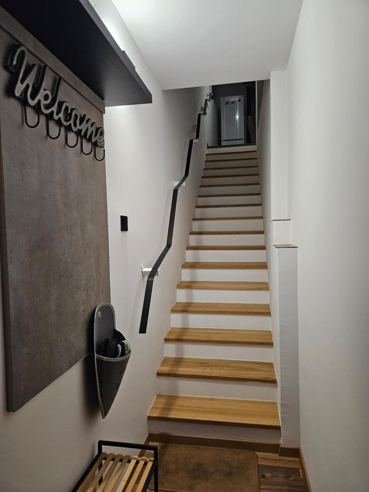 Toelgyes Apartmanhaz Seghedin Exterior foto